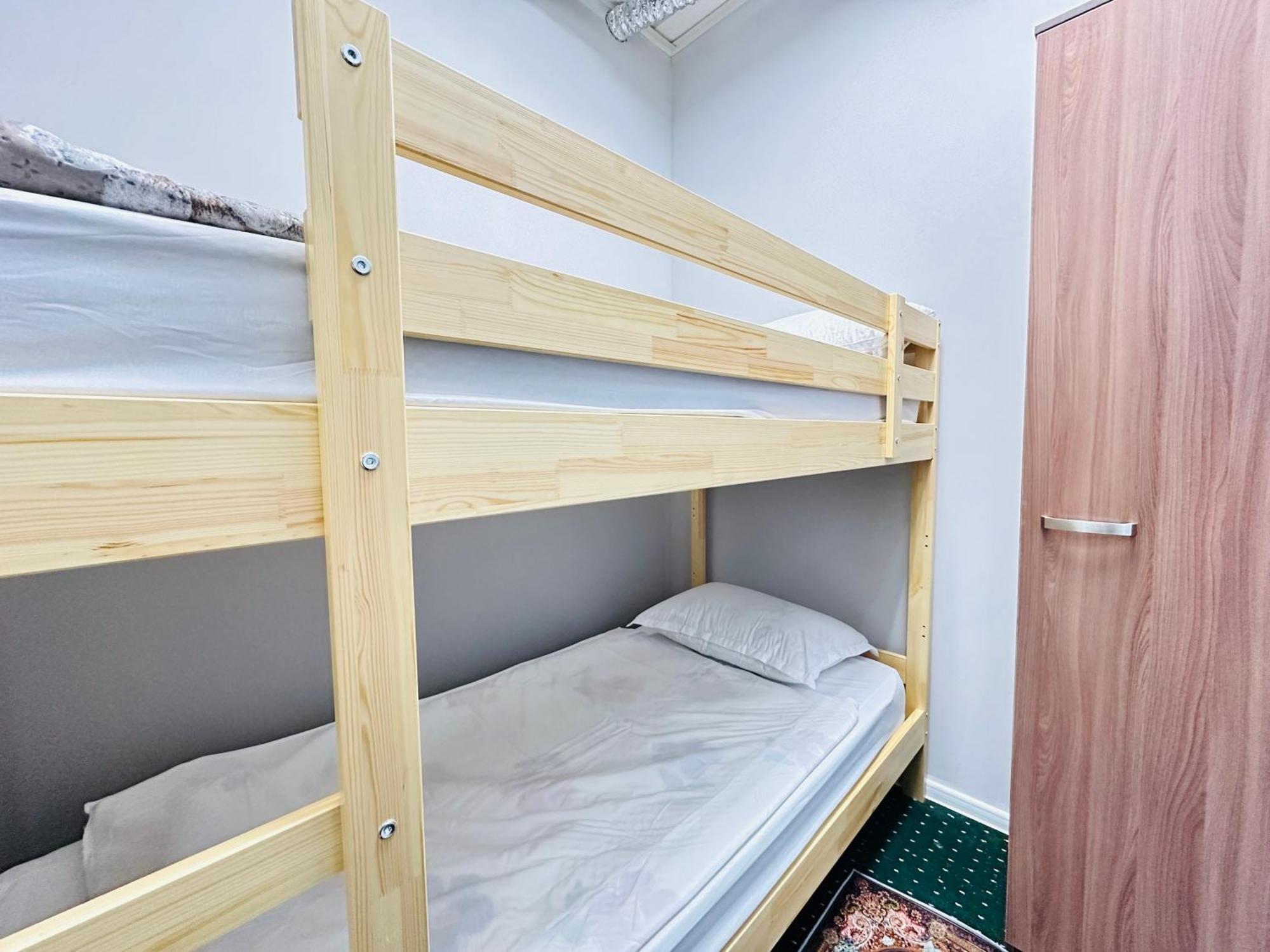 Center Capsule Hotel الماتي المظهر الخارجي الصورة