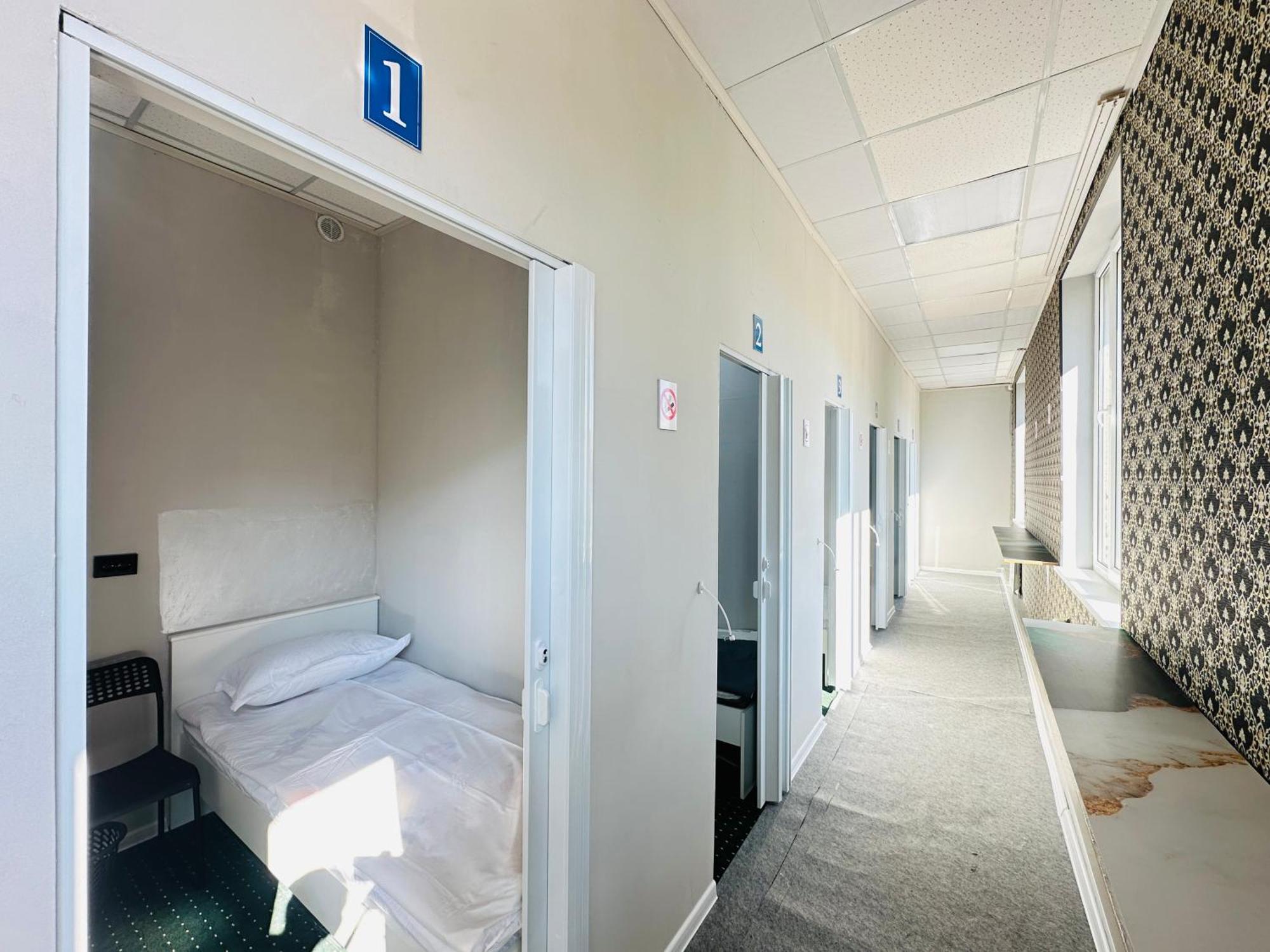 Center Capsule Hotel الماتي المظهر الخارجي الصورة