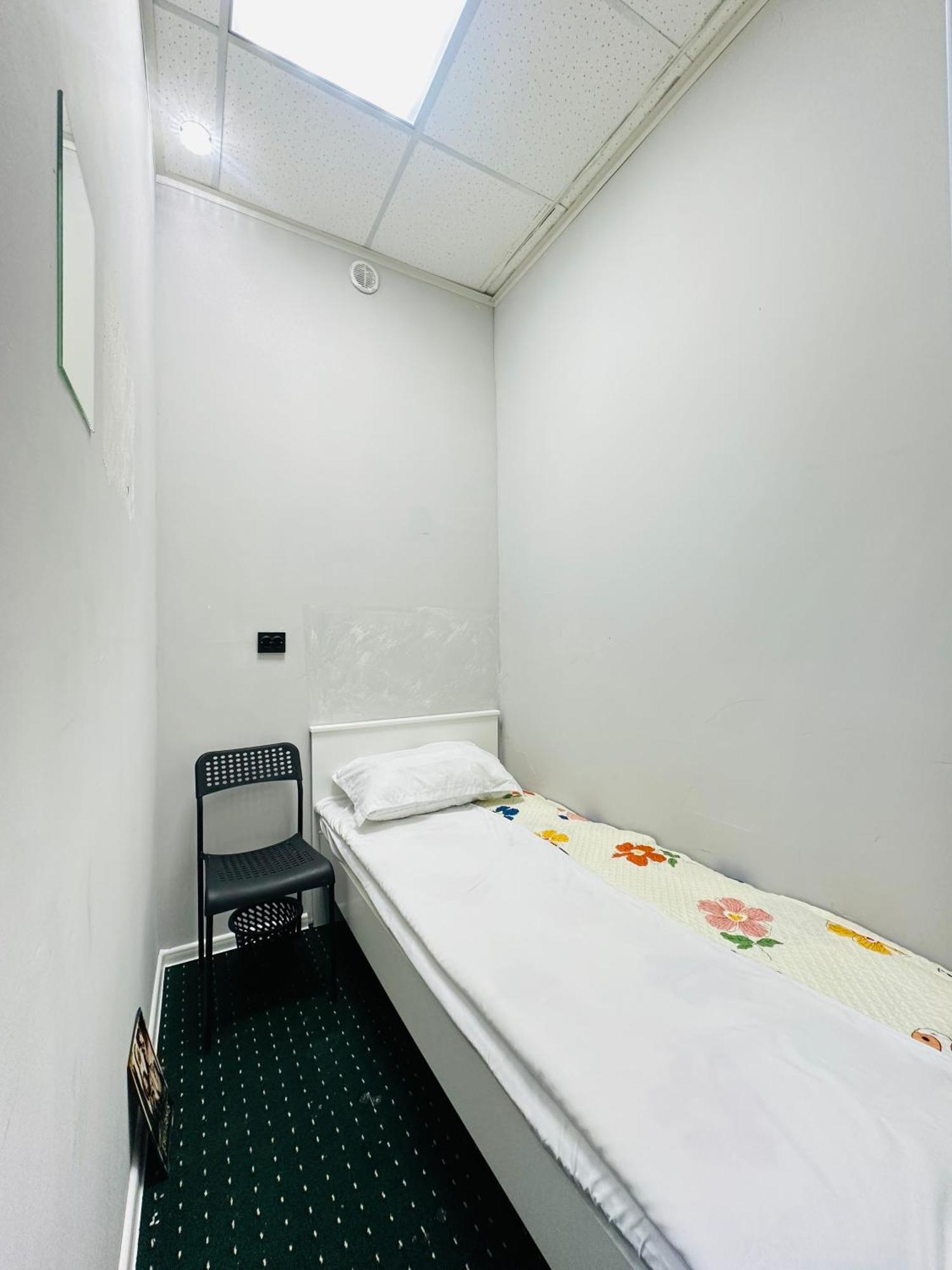 Center Capsule Hotel الماتي المظهر الخارجي الصورة