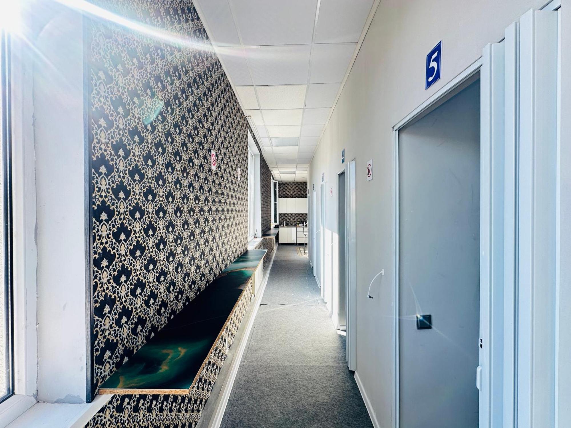 Center Capsule Hotel الماتي المظهر الخارجي الصورة