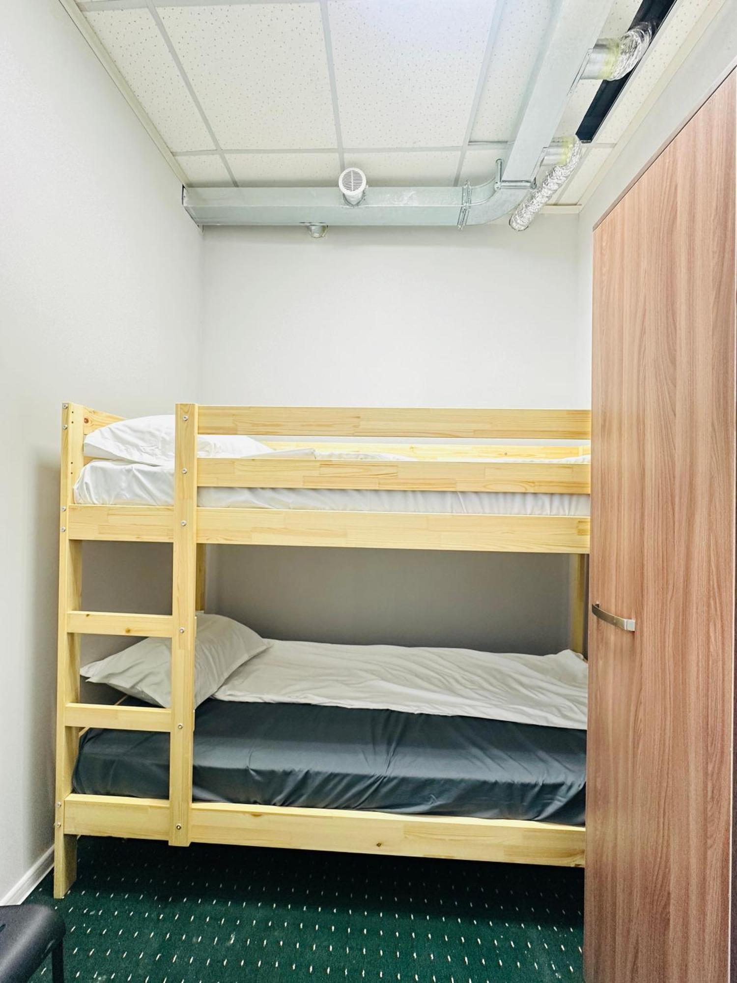 Center Capsule Hotel الماتي المظهر الخارجي الصورة